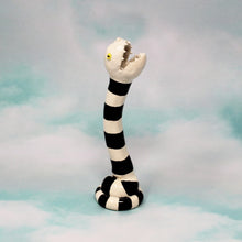Load image into Gallery viewer, SNAKE VASE #2