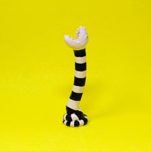 Load image into Gallery viewer, SNAKE VASE #1