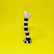 Load image into Gallery viewer, SNAKE VASE #1