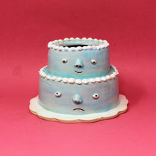 Load image into Gallery viewer, TWO TIER BLUE CAKE VASE #2
