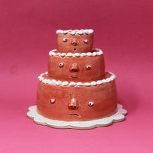Load image into Gallery viewer, THREE TIER PINK CAKE VASE WITH TINY FRECKLE
