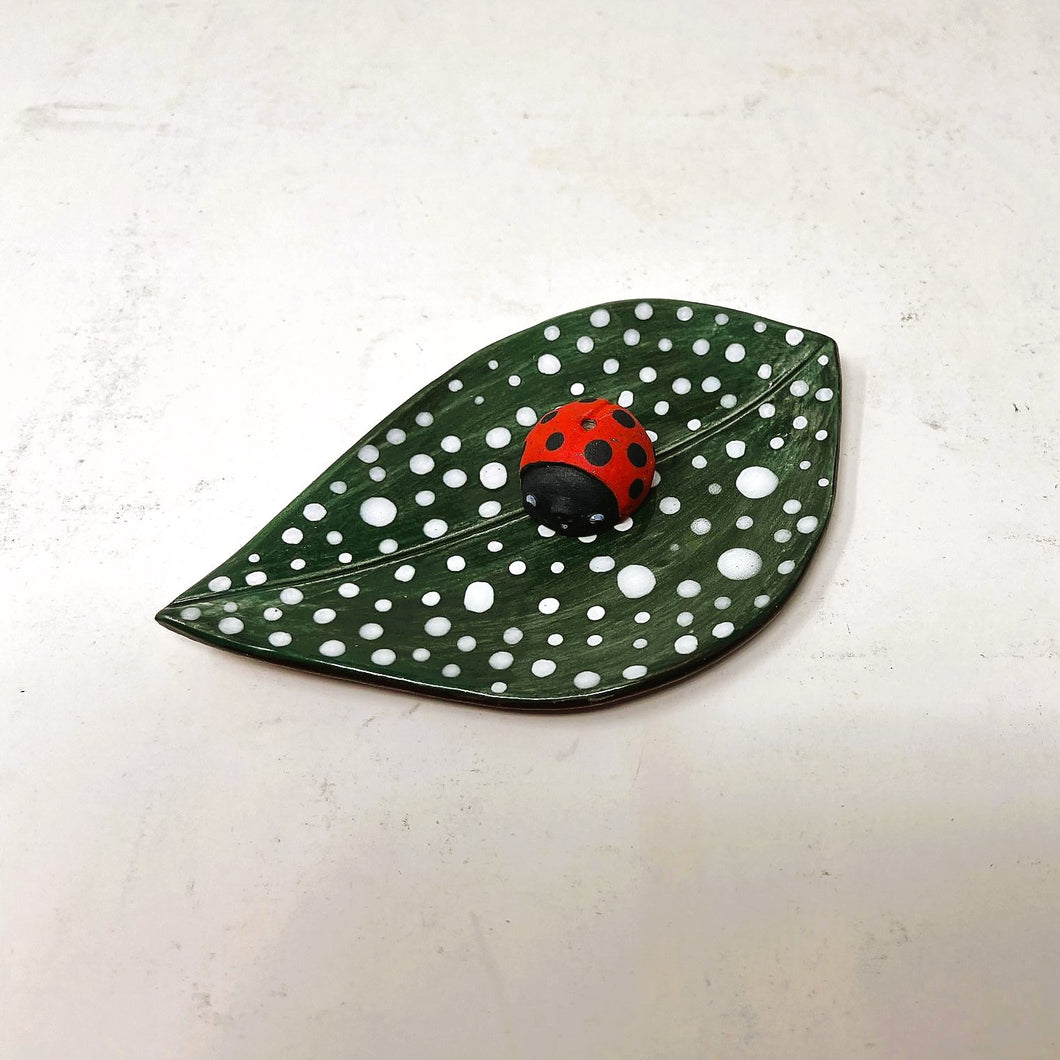 LADYBUG INCENSE SCULPTURE AND LARGE LEAF PLATE SET #1