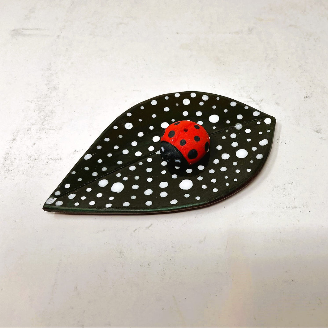 LADYBUG INCENSE SCULPTURE AND LARGE LEAF PLATE SET #4