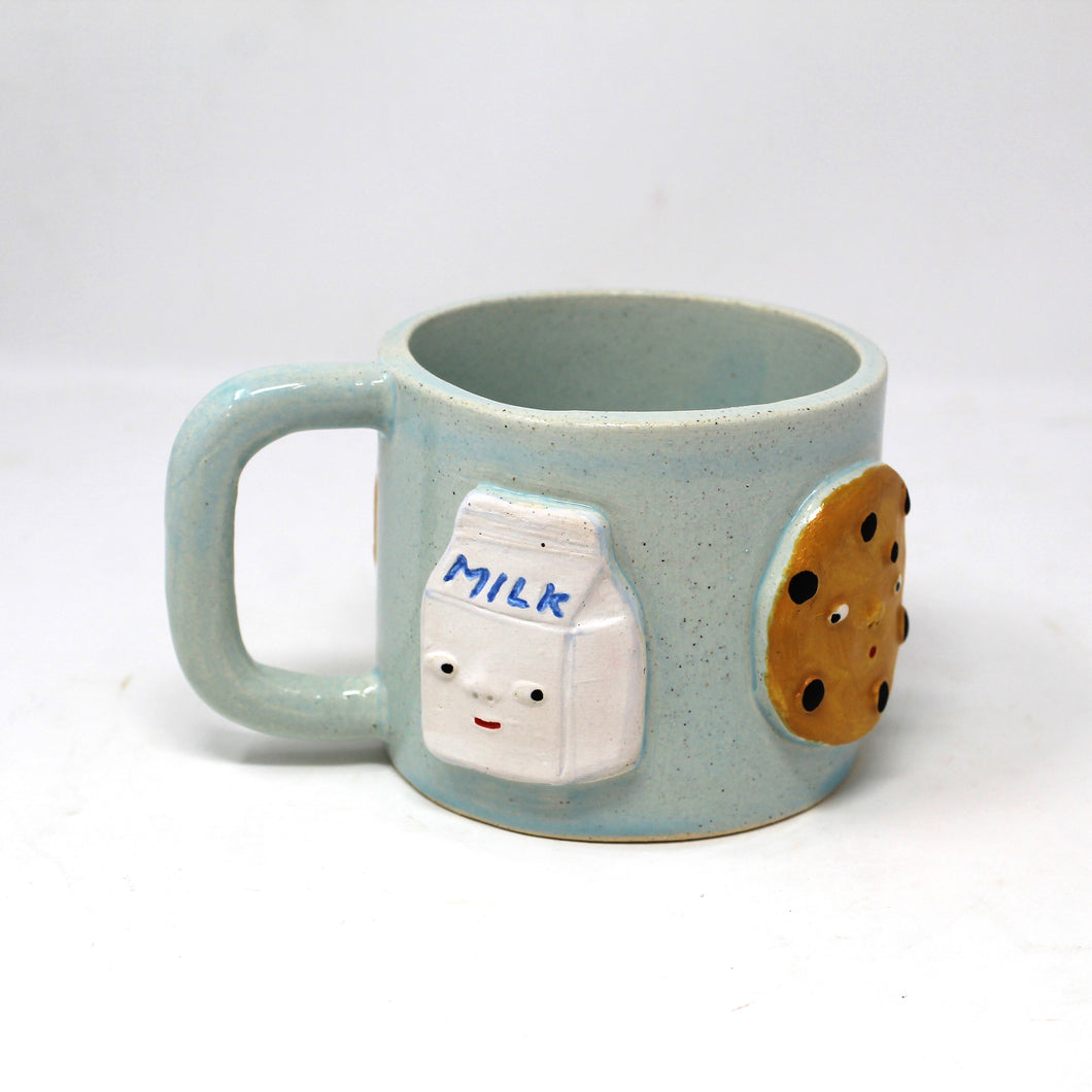 MUG: MILK AND COOKIES