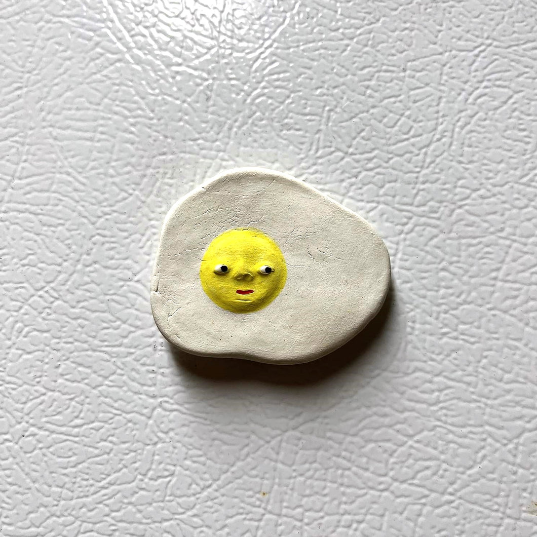 EGG MAGNET (shipping included in price) (4 available)