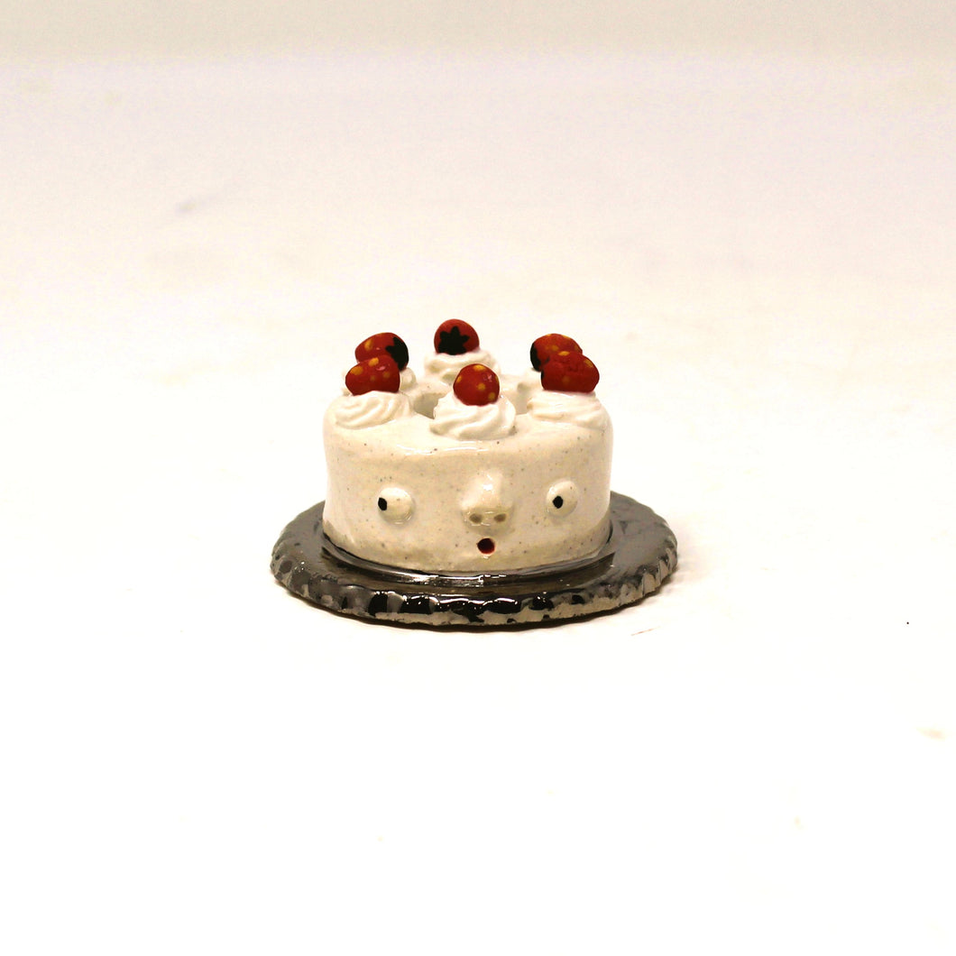 MINI STRAWBERRY CAKE MATCH STRIKER WITH SILVER LUSTER #1