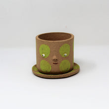 Load image into Gallery viewer, CHARTREUSE SPOTTY PLANTER WITH PLATE #1
