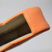 Load image into Gallery viewer, CANDY HEART FACE VASE #1
