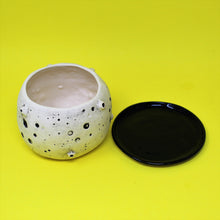 Load image into Gallery viewer, 5.5 INCH MOON PLANTER #2
