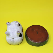 Load image into Gallery viewer, PEEING ANIMAL PLANTER #2
