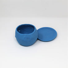 Load image into Gallery viewer, TURQUOISE SAD BOI 4 INCH CRYING PLANTER WITH PLATE #4
