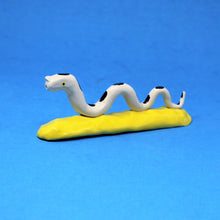 Load image into Gallery viewer, SNAKE BRUSH HOLDER
